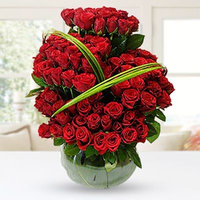 100 Stems Red Roses In Glass Vase