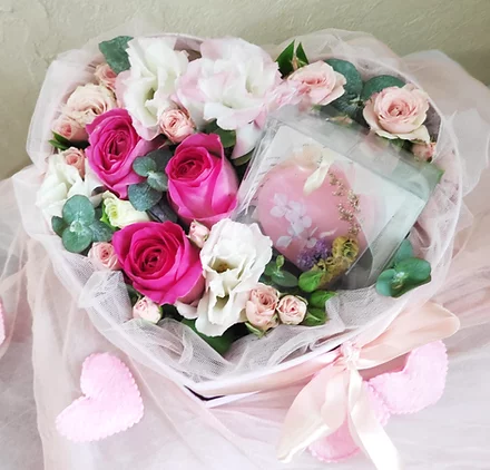 Special Pink & White Flower Arrangements for Valentine’s Day